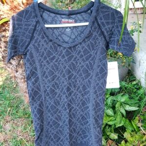 ELLEN TRACY Active seamless Tee